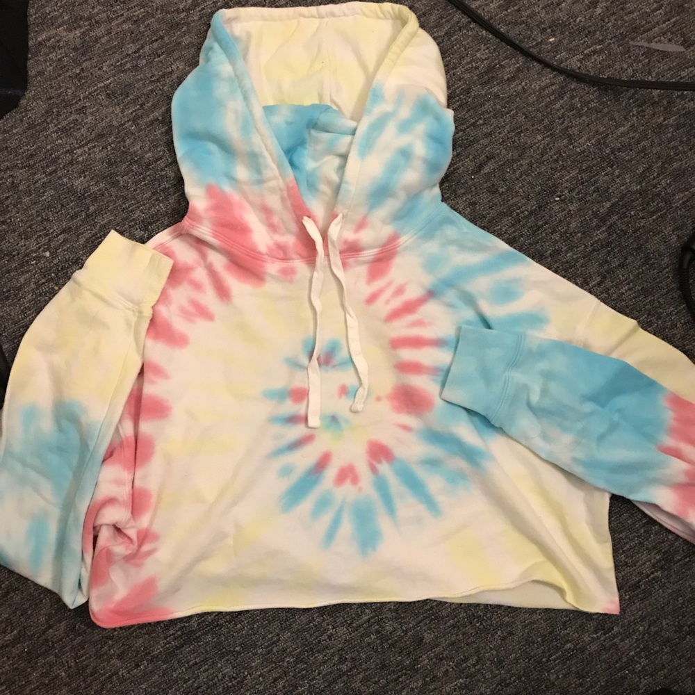 Tie dye cropped hoodie